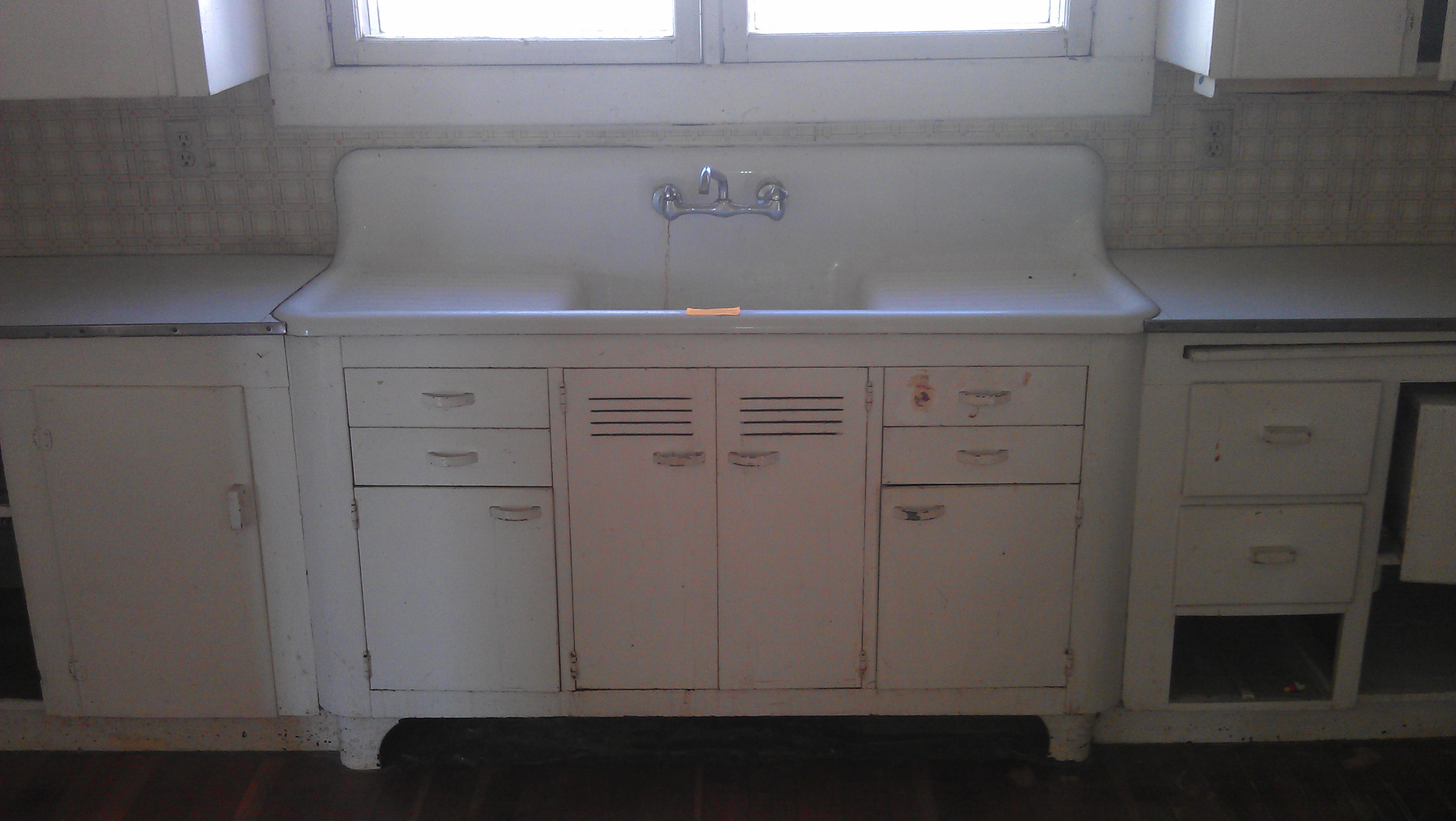 Vintage Single Basin Double Drainboard Kitchen Sink | Woot Home Buyers